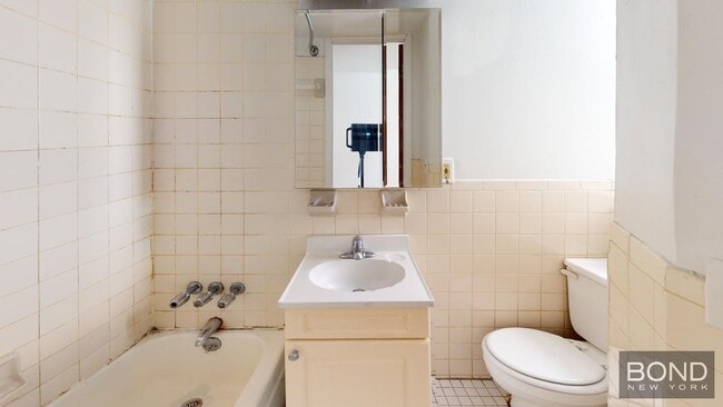 Foto del edificio - 415 E 73rd St