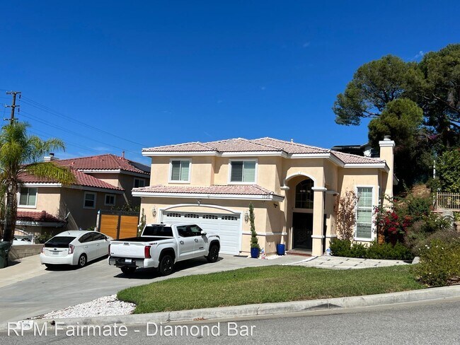 Foto del edificio - 5 br, 4 bath House - 1736 Jennifer Place