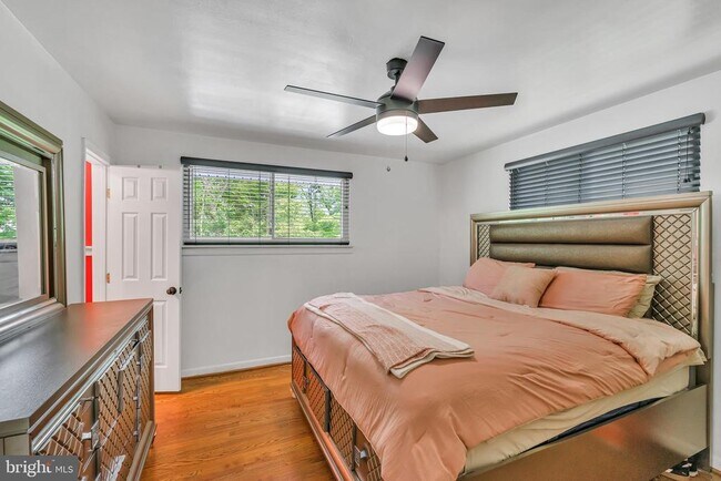 Foto del edificio - 7310 Wessex Dr