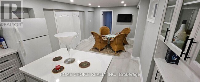 Photo du bâtiment - 18 Stone Mason Dr