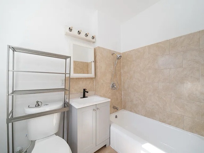 Foto del edificio - 275 7th St