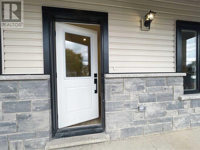 Photo du bâtiment - 13 Valley Rd