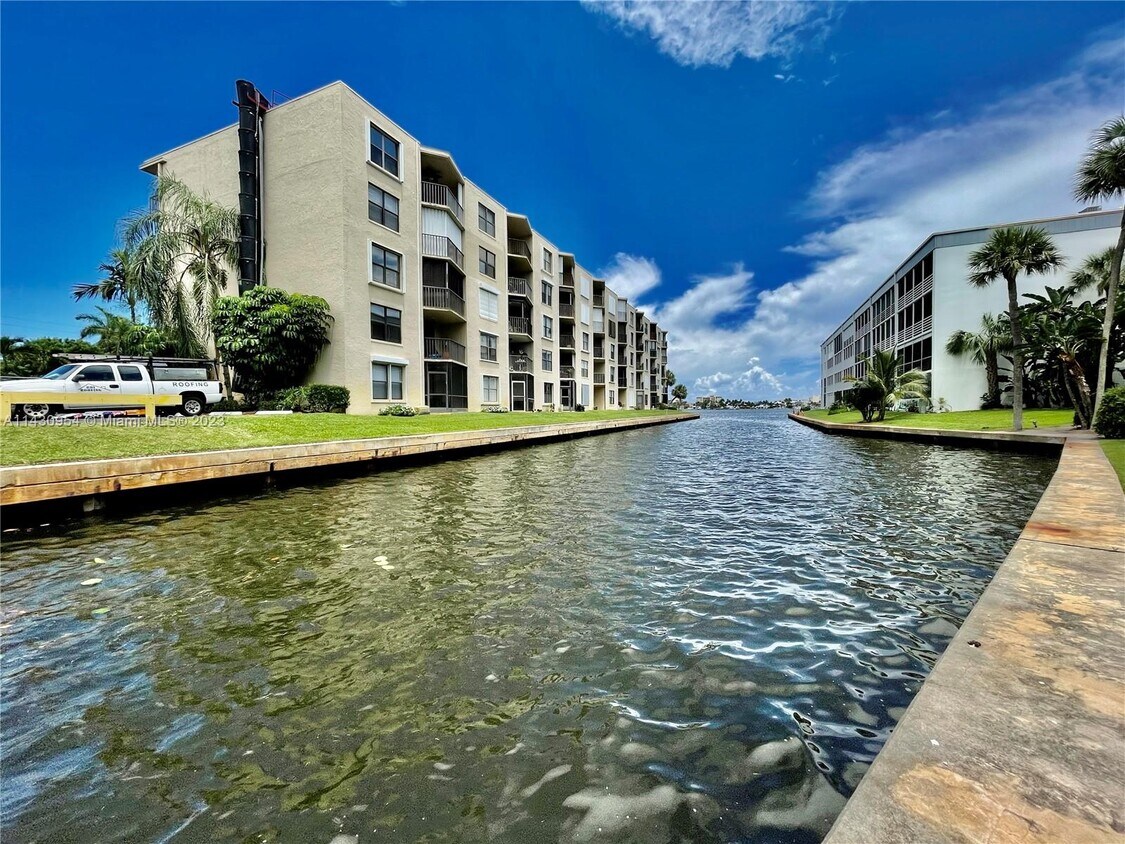 896 N Federal Hwy Unit 128, Lantana, FL 33462 Condo for Rent in