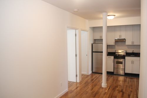 Building Photo - 306 E 77th St