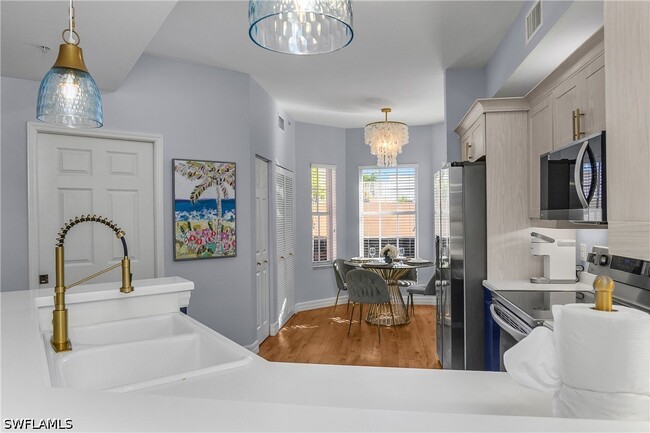 Building Photo - 451 Bayfront Pl
