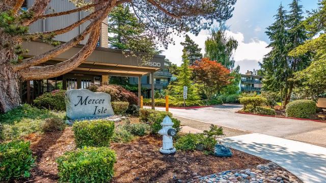 Foto principal - 2 bedroom in Mercer Island WA 98040