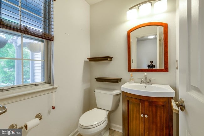 Building Photo - 29 Claver Hill Way
