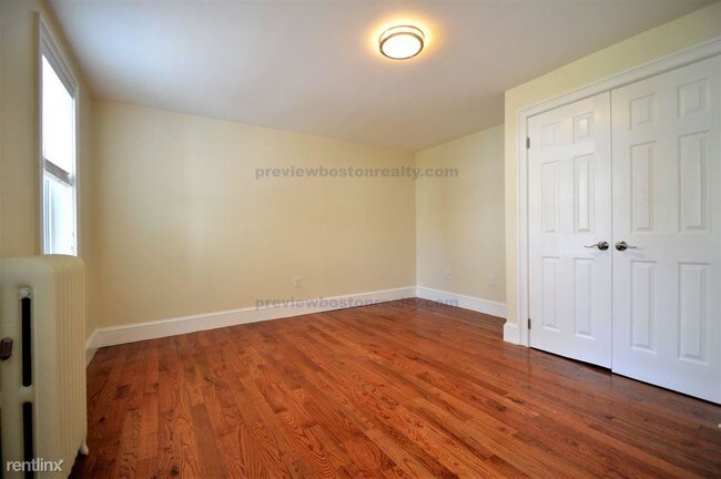 Building Photo - 61 Shannon St