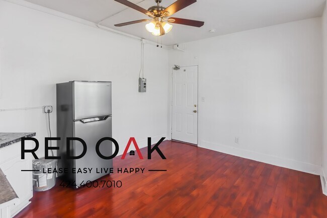 Foto del edificio - Wonderful Remodeled Spacious Bachelor  Wit...