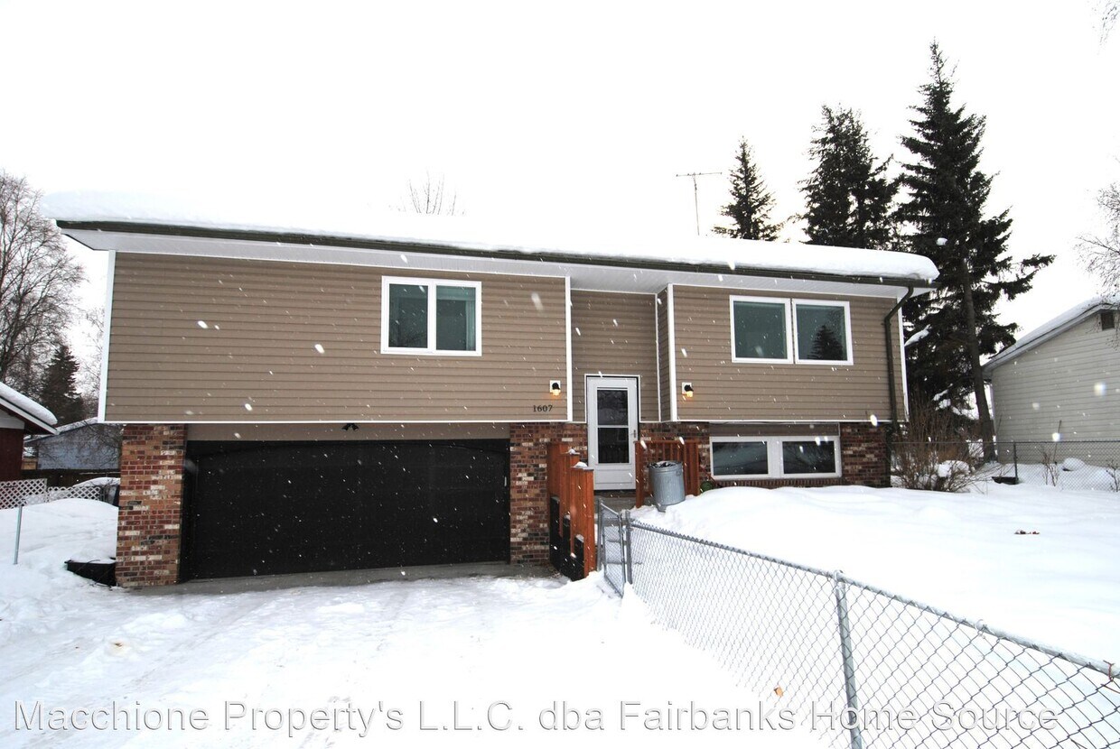 1607 Madison Dr, Fairbanks, AK 99709 House Rental in Fairbanks, AK