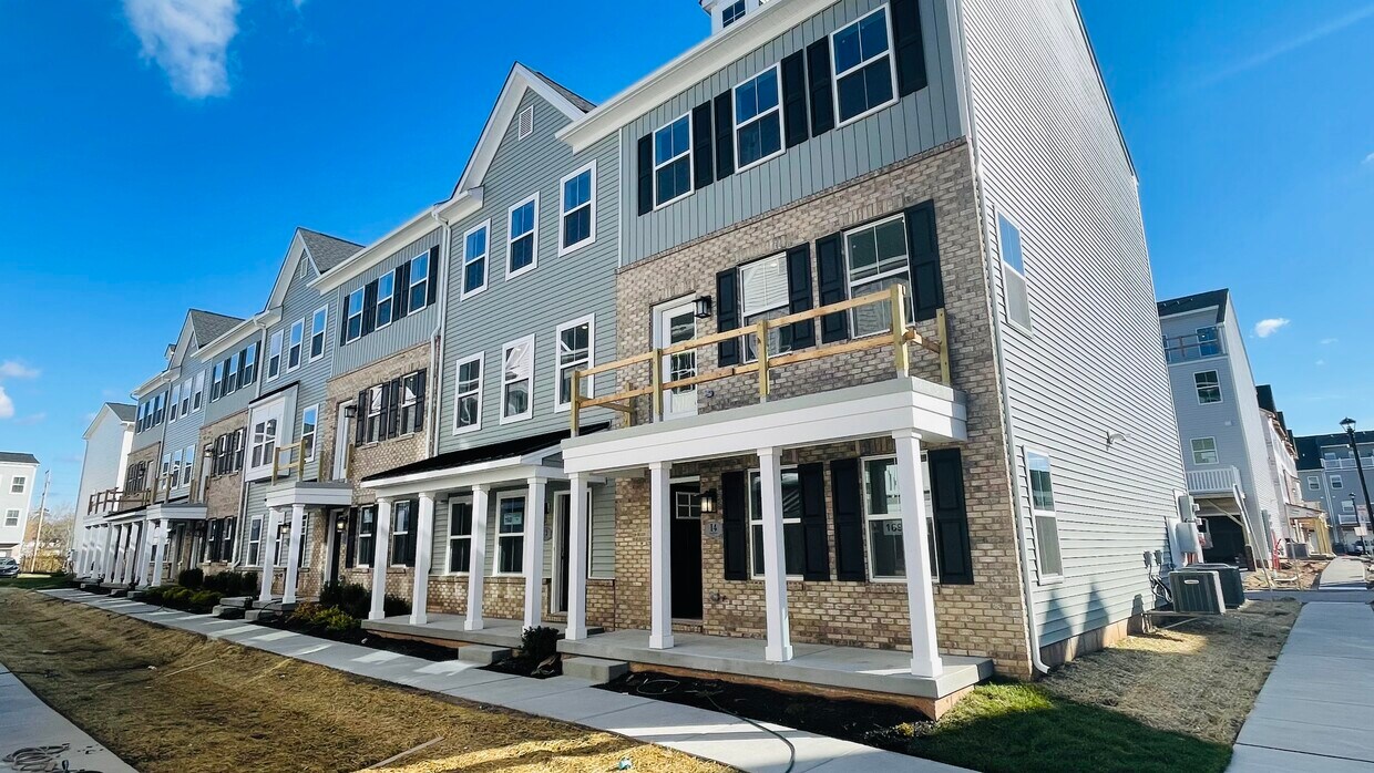 Primary Photo - 12 Barbine Wy