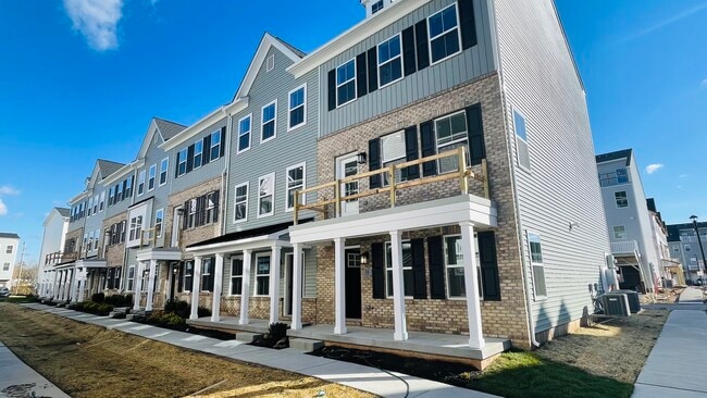 Photo - 12 Barbine Wy House