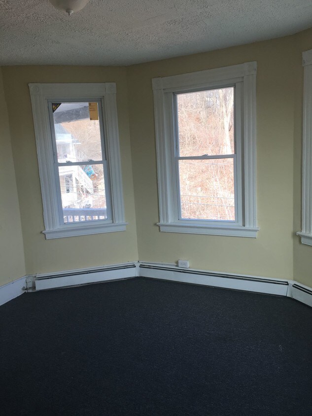 Primary Photo - 225 Bishop St