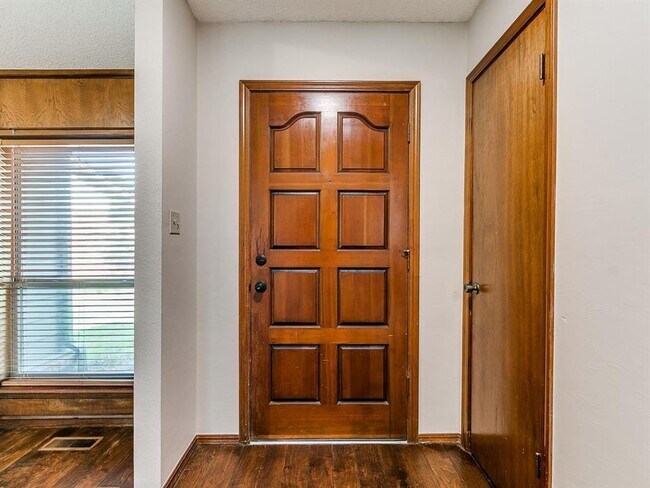 Foto del edificio - 4721 Persimmon Ct