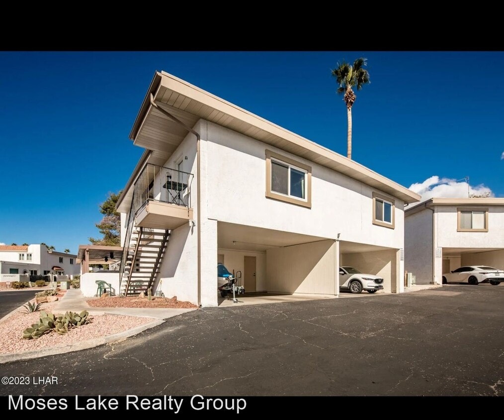 2 br, 1 bath House 1824 Montana Vista House Rental in Lake Havasu