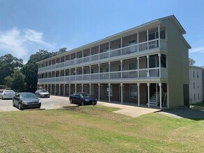 Building Photo - 411 E 5th St