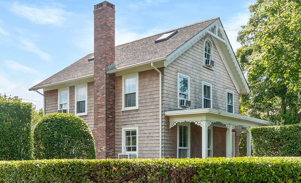 Three Bedroom Sag Harbor Seasonal Rental House Rental in Sag Harbor