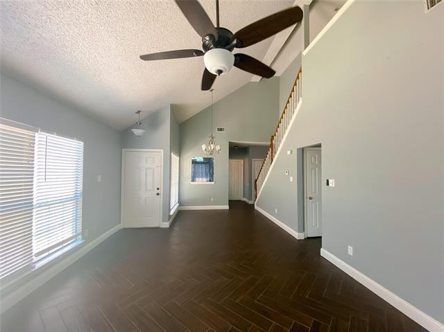 Building Photo - 946 Azalia Dr