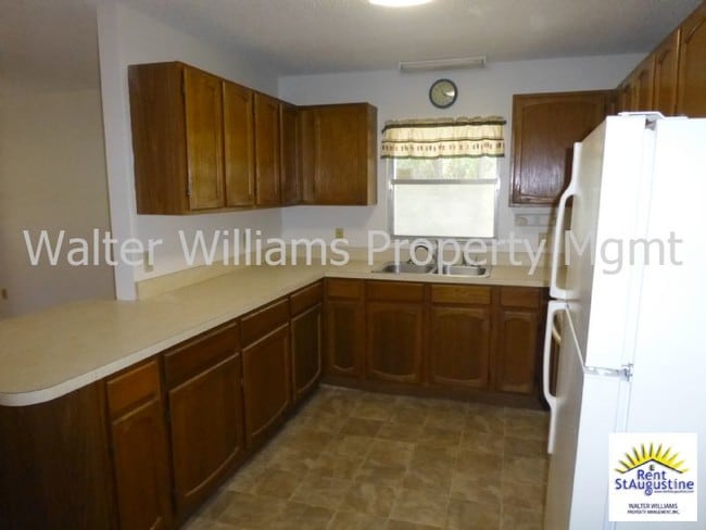 Building Photo - 2871 Varella Ave