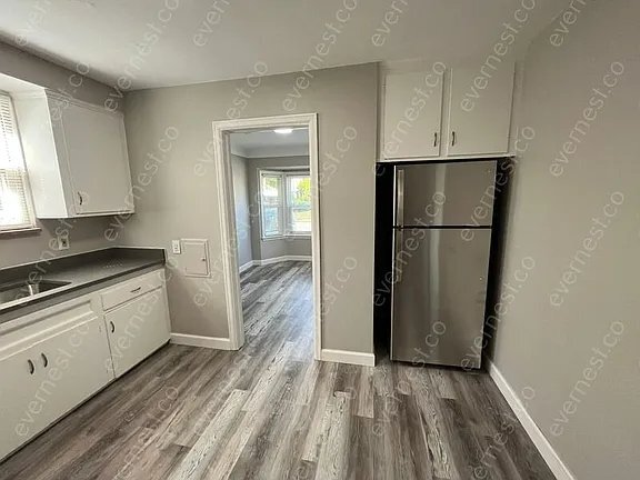 Foto del edificio - 15516 Lincoln Ave