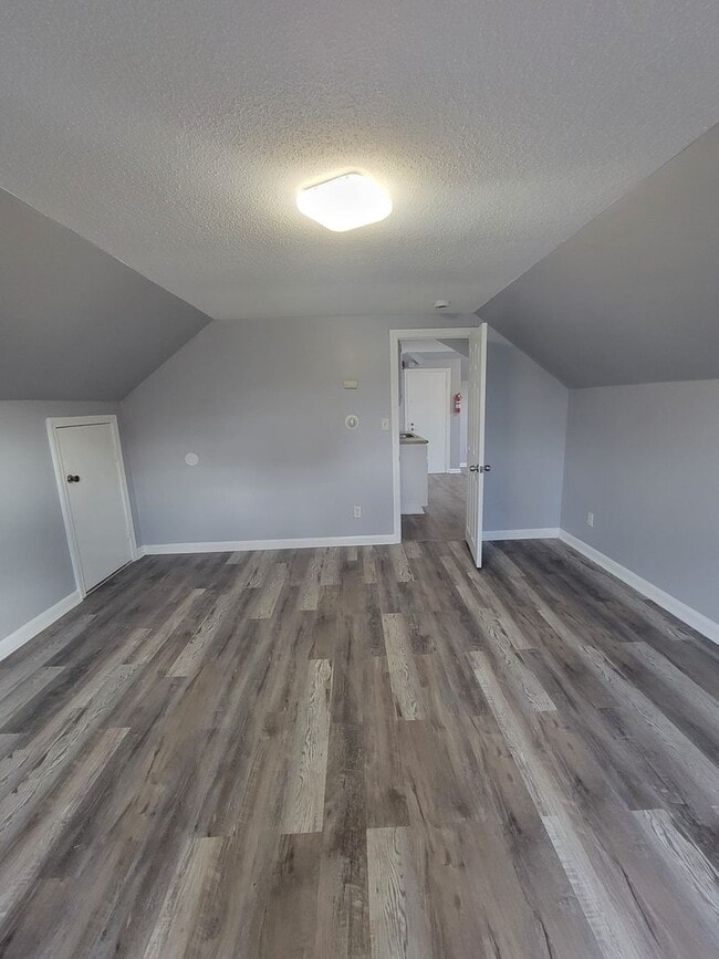 Building Photo - 29 Webster St