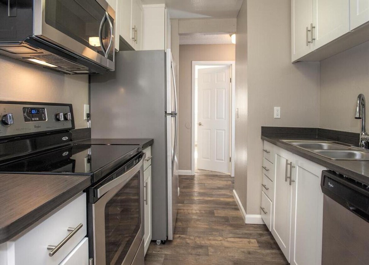Foto principal - 202 Calvert Dr