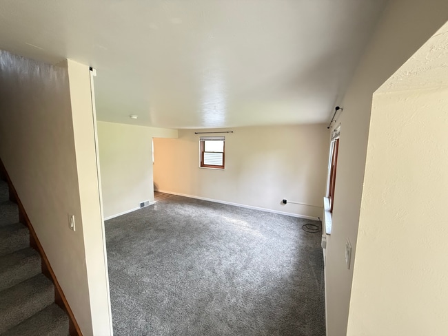Living room - 932 Lebanon Ave