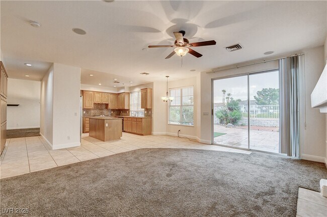 Foto del edificio - 136 Ultra Dr