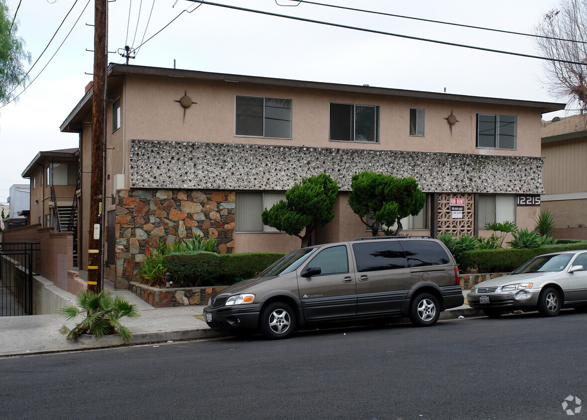 12215 Grevillea Ave, Hawthorne, CA 90250 Apartments in Hawthorne, CA