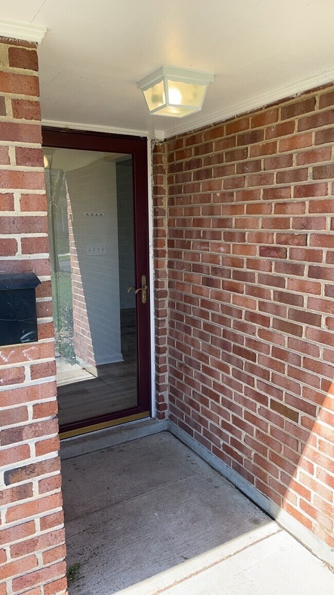 Foto del edificio - 3043 Regent St