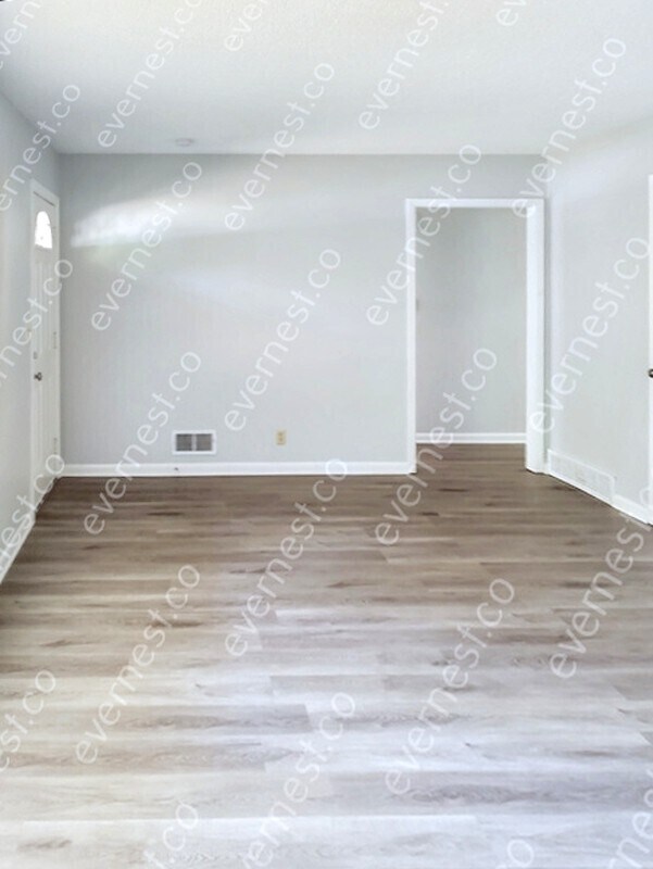 Foto del edificio - 5200 Sterling Ave