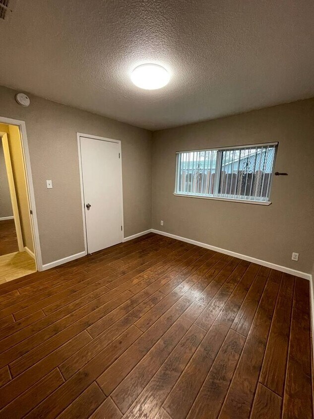 Foto del edificio - 119 E Amador St