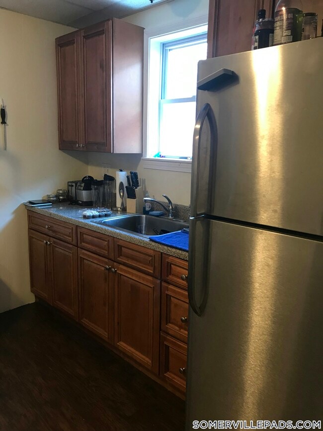 Building Photo - 58 Medford St