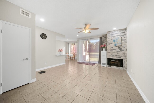 Building Photo - 8257 Sands Point Dr