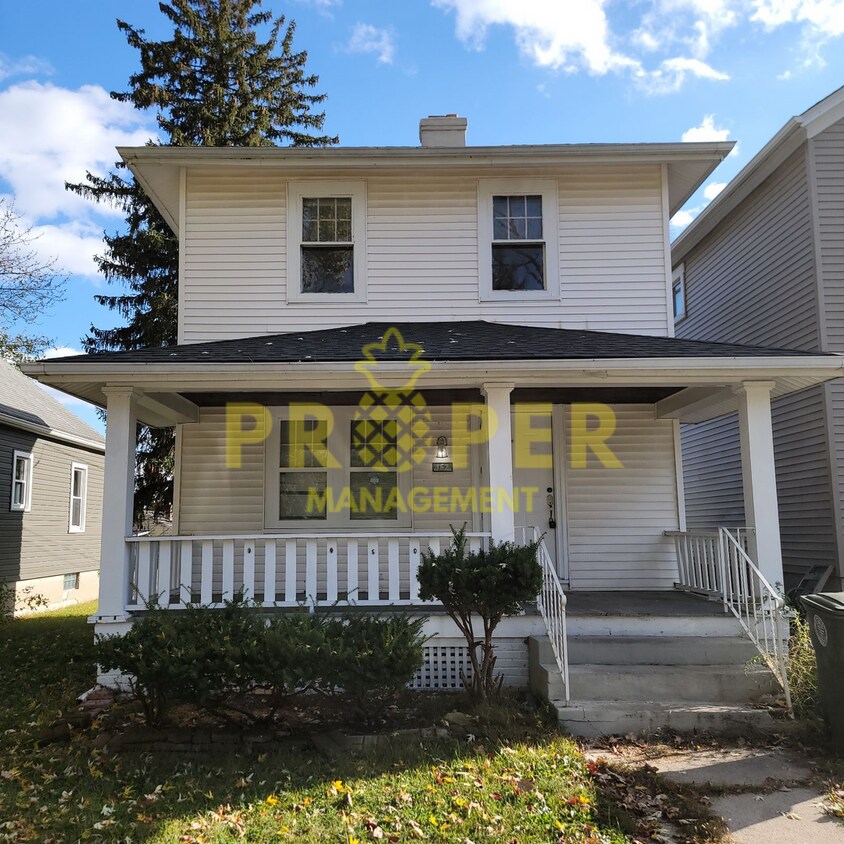 Primary Photo - 2 bedrooms 1 bathroom house