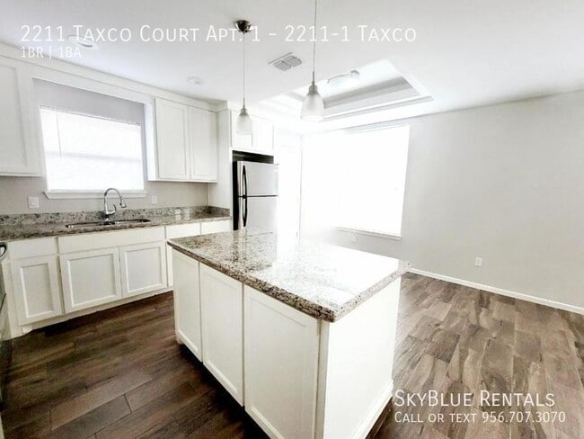 Building Photo - 2211 Taxco Ct