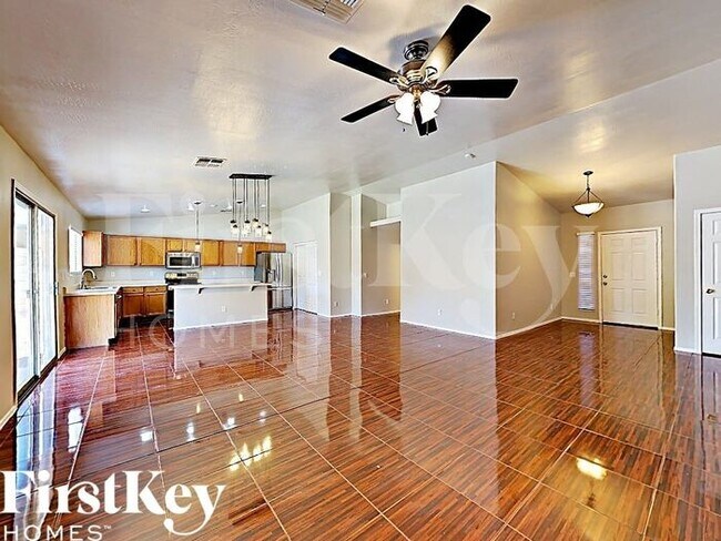 Foto del edificio - 14412 N 152nd Ln