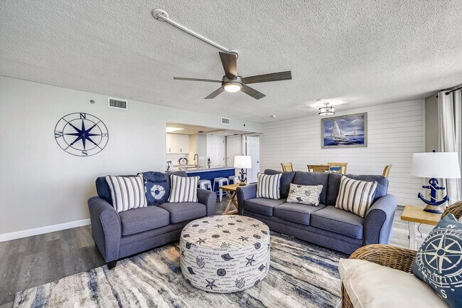 Foto del edificio - 10515 Front Beach Rd