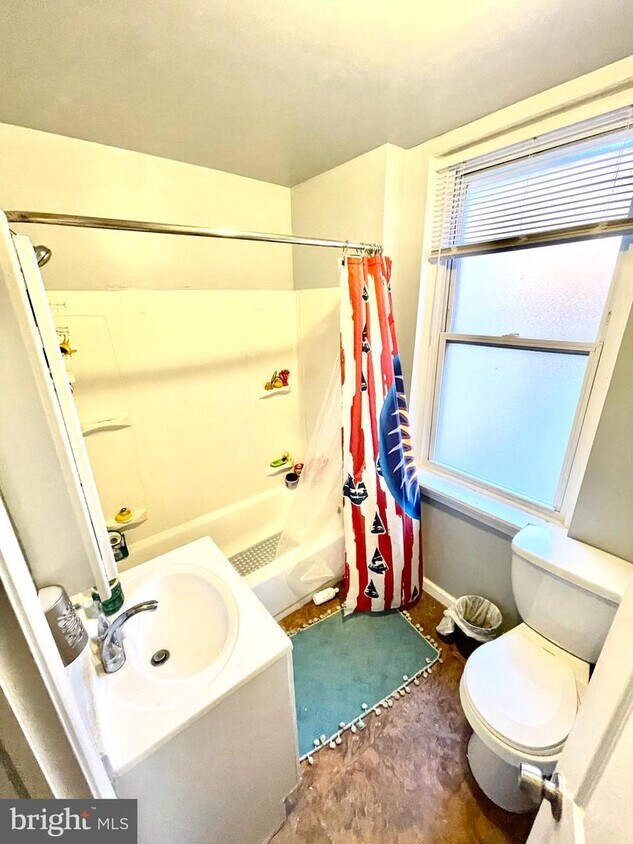 Primary Photo - 3409 Crawford St