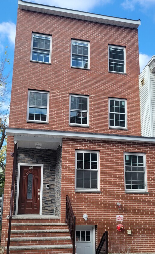 13 Boland St, Jersey City, NJ 07306 Apartments in Jersey City, NJ