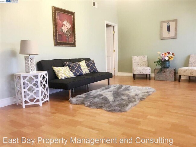 Building Photo - 5 br, 3 bath House - 5109 Rose Way