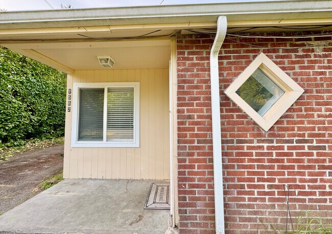 Foto del edificio - 1582 Beebe Ln