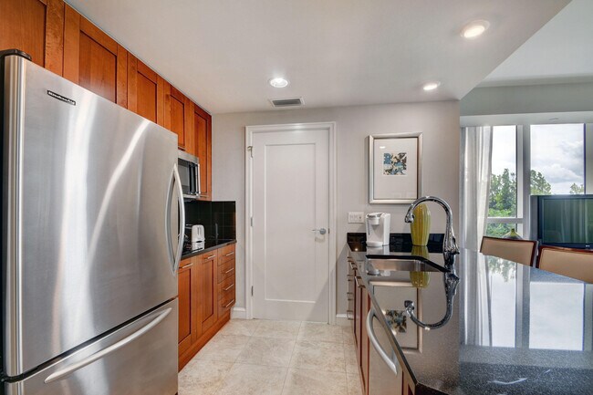 Building Photo - 3800 N Ocean Dr