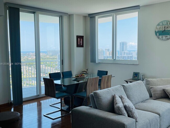 Building Photo - 1755 E Hallandale Beach Blvd