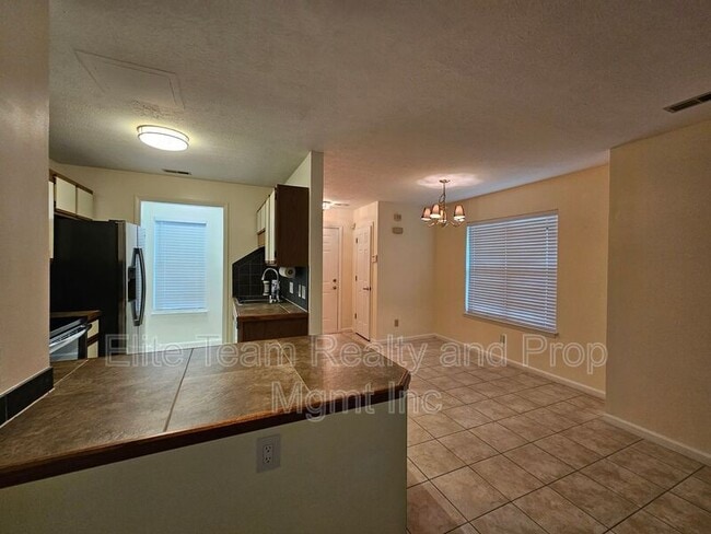 Building Photo - 802 Selwyn Oaks Ct
