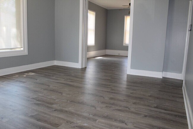 Foto del edificio - 1318 Campbell Ave