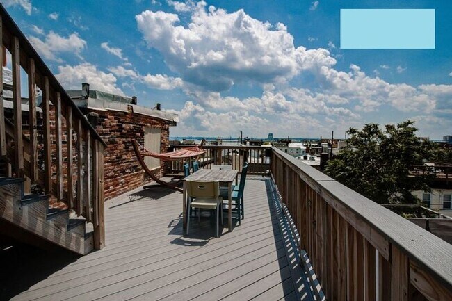 Foto del edificio - 2025 E Lombard St