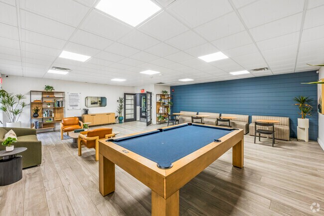 Centro comunitario - Zen Long Island at Copiague Apartment Homes