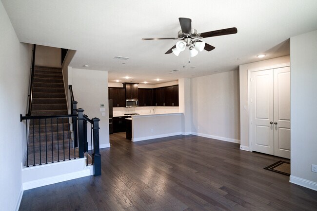 Sala de estar - 4713 Ladrillo Ln