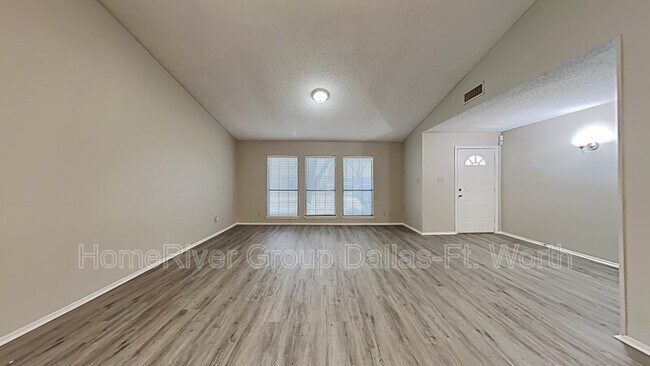 Building Photo - 7101 Christina Ln